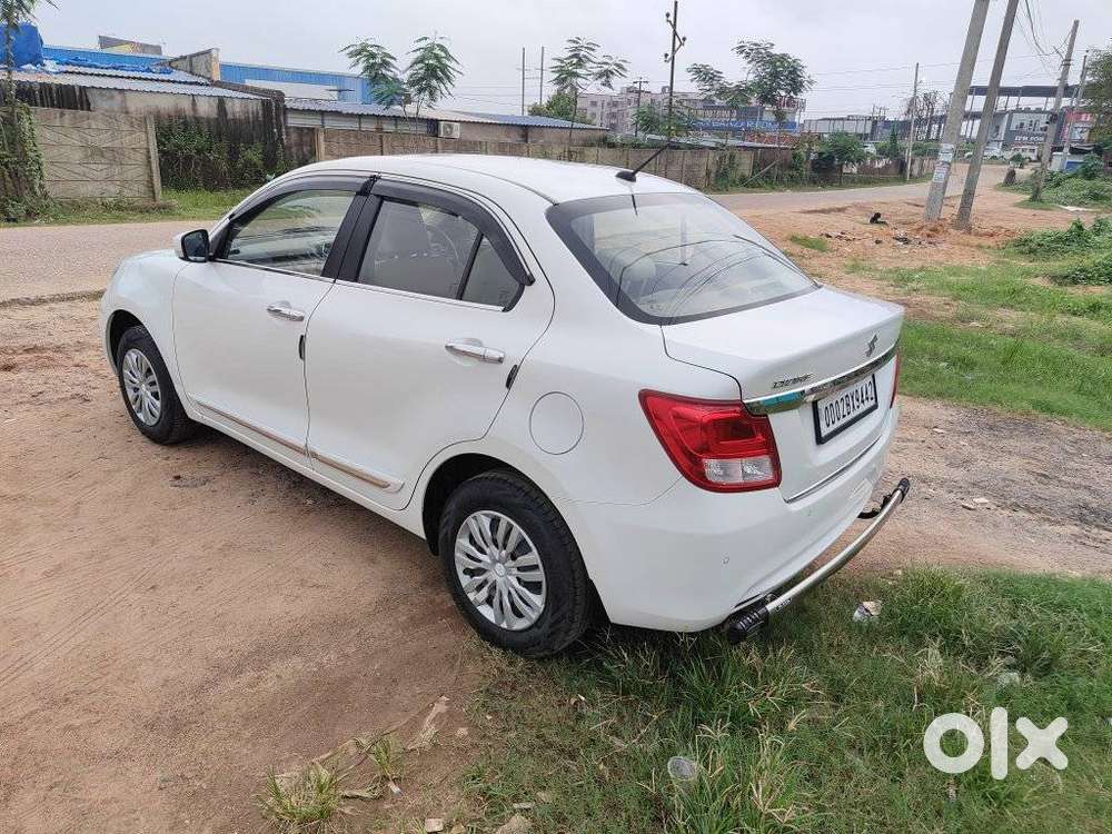 Maruti Suzuki Dzire 1.2 Vxi, 2022, Petrol
