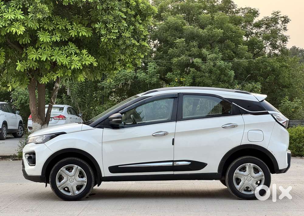 Tata Nexon 1.2 Revotron Xt, 2022, Petrol