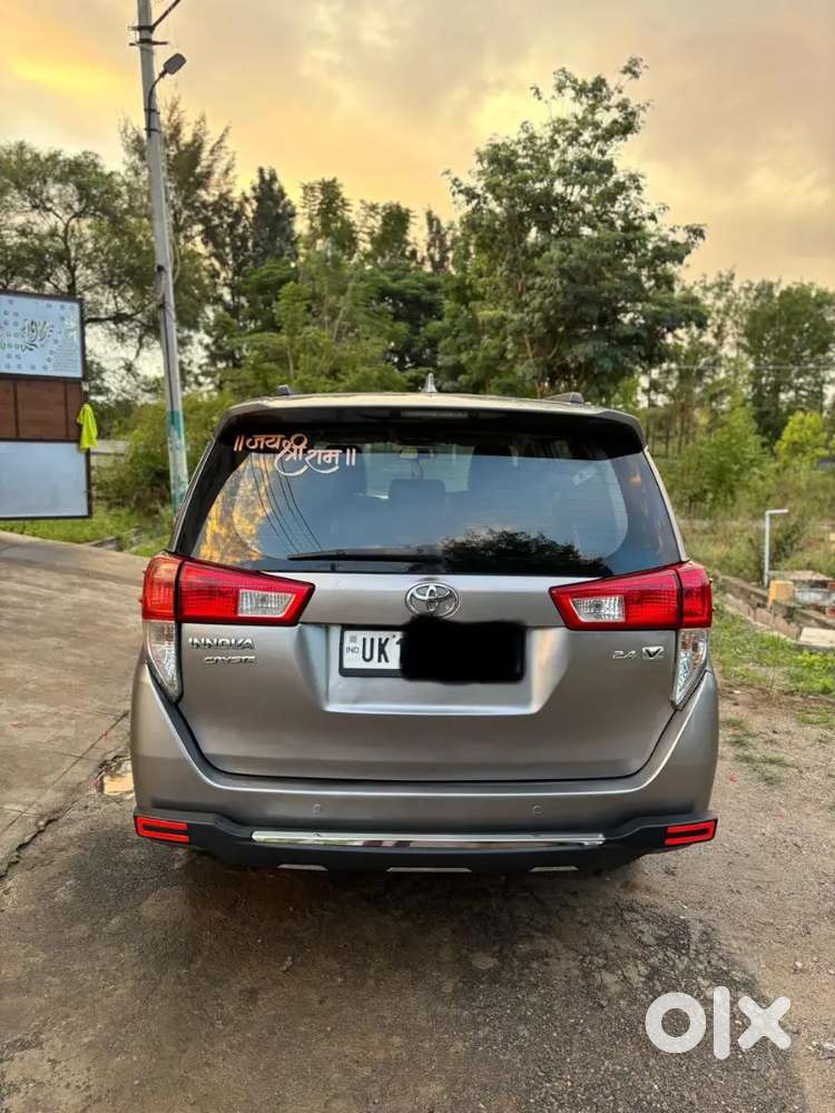 Toyota Innova Crysta 2017 Variant