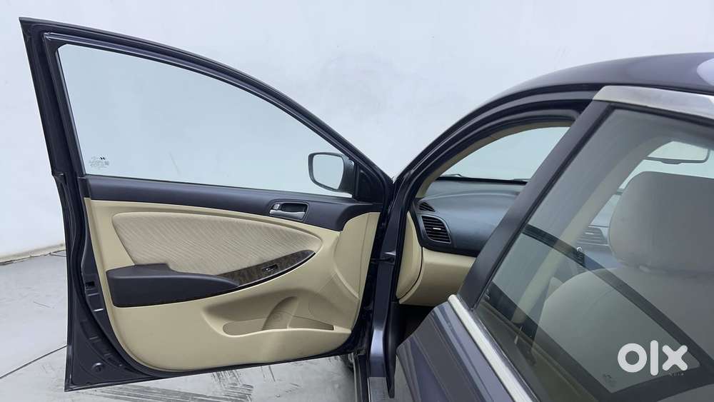 Hyundai Verna [2015-2018] Fluidic 4s 1.6 Vtvt Sx, 2016, Petrol