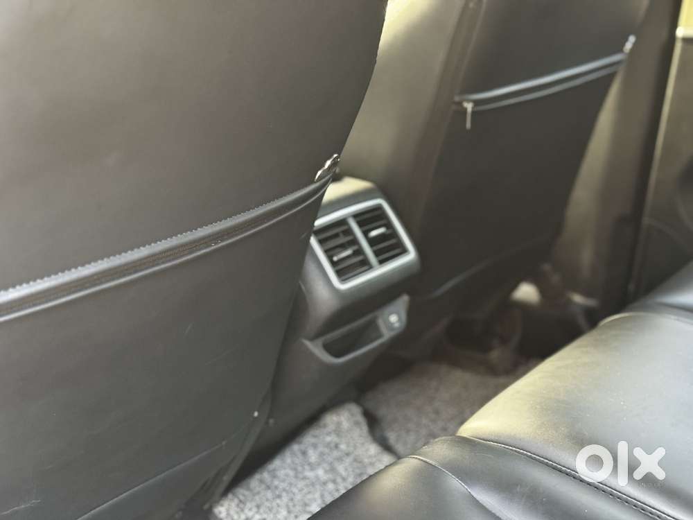 Mahindra Xuv700 Ax7l 6 Str At, 2023, Diesel