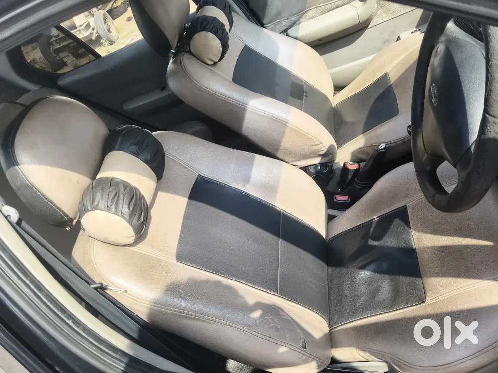 Ford Ikon 2005