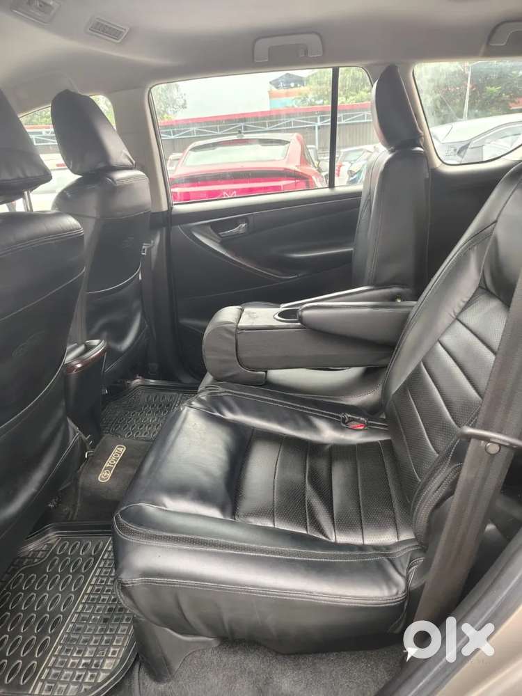 Toyota Innova Crysta 2.4 G Mt 7 Str, 2021, Diesel