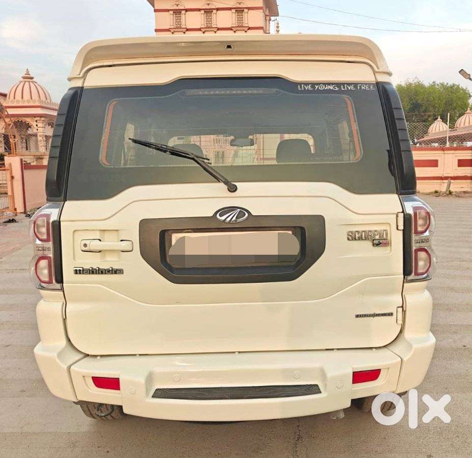 Mahindra Scorpio S10 8 Seater, 2017, Diesel