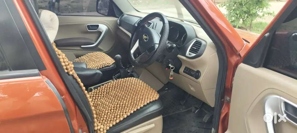 Mahindra Tuv 300 2016