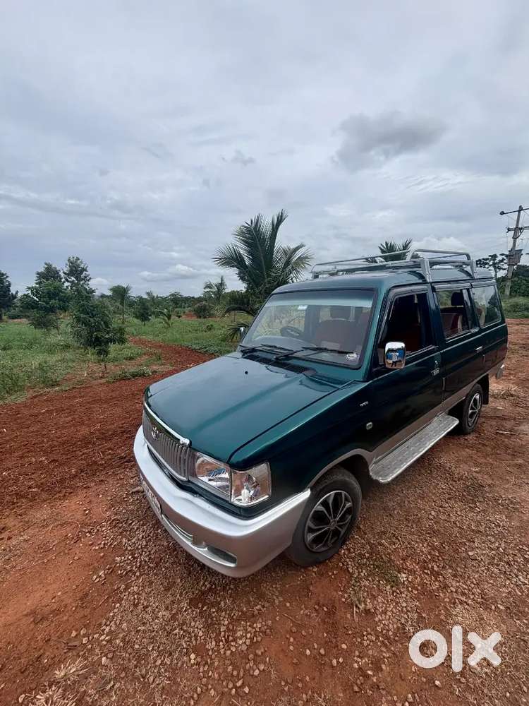Toyota Qualis