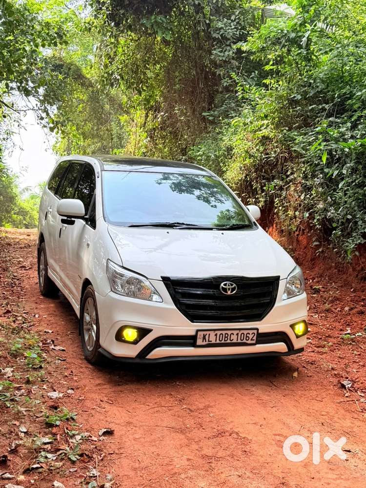 Toyota Innova 2012 Diesel Well Maintained