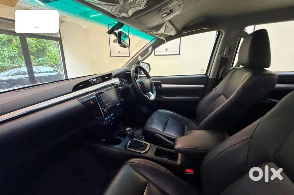 Toyota Hilux 2.8 High 4x4 Mt, 2023, Diesel