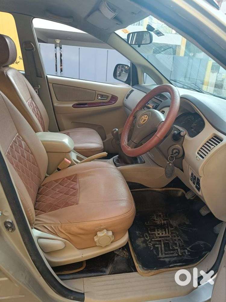 Toyota Innova 2.5 Gx 7 Str Bs-iii, 2009, Diesel