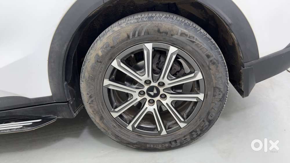 Mahindra Xuv700 2.2 Ax 7 Diesel At Luxury Pack Str, 2024, Diesel