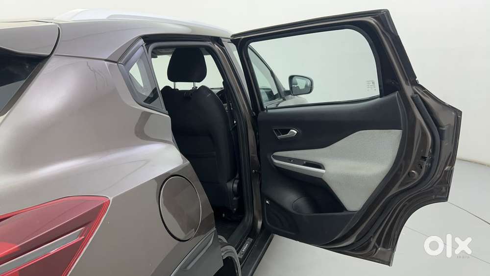 Nissan Magnite 1.0 Xv Turbo Cvt, 2021, Petrol