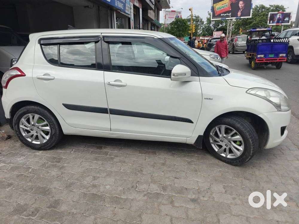 Maruti Suzuki Swift Zdi Plus, 2014, Diesel