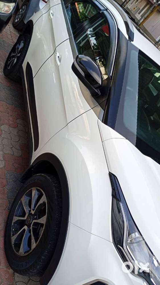 Tata Nexon Amt Xza Plus, 2020, Petrol