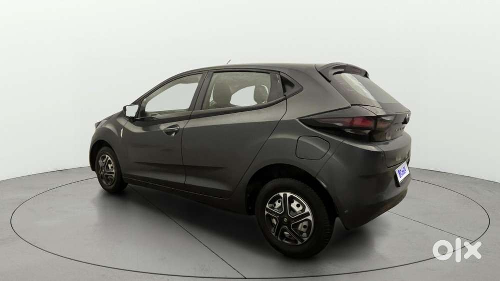 Tata Altroz 1.2 Xe, 2020, Petrol