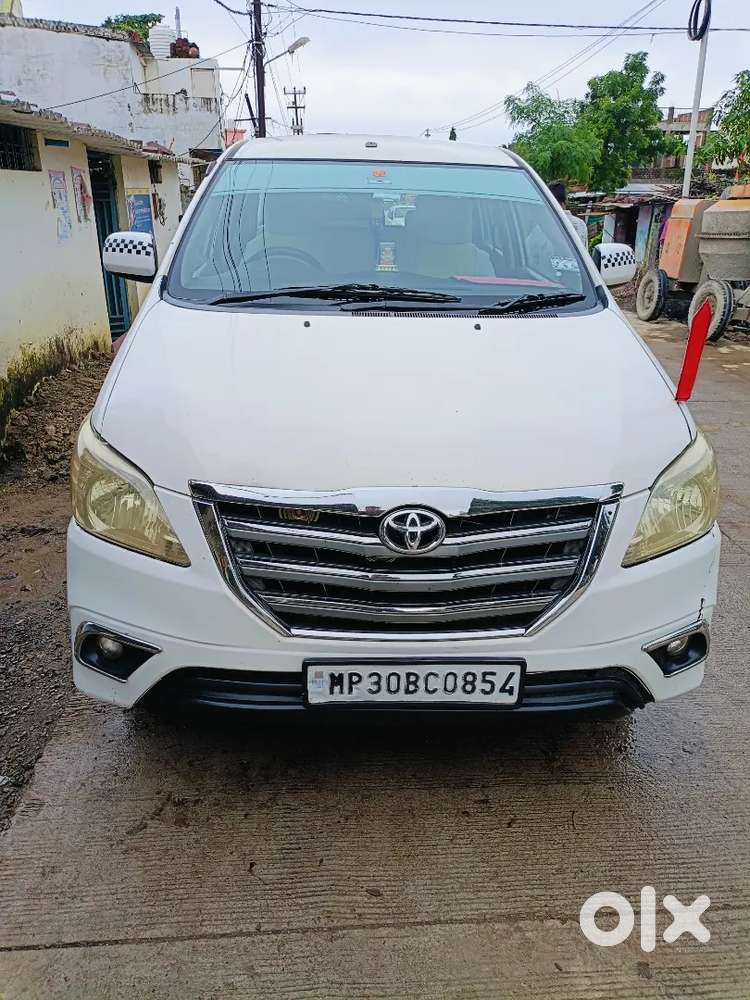 Toyota Innova 2016
