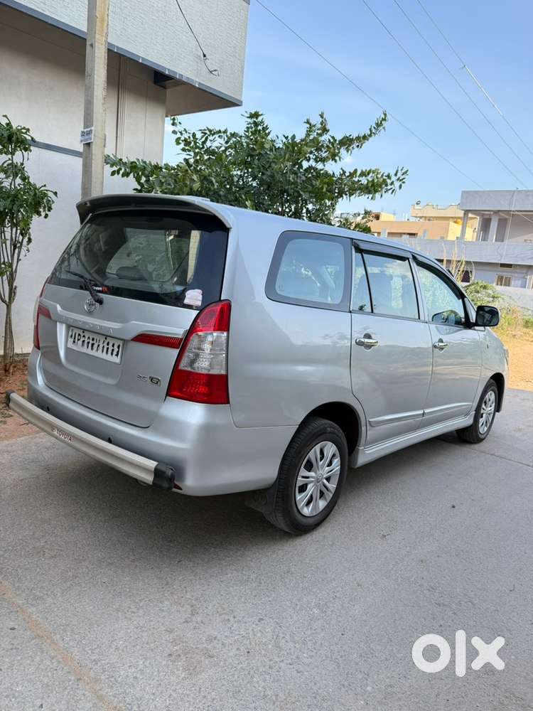 Toyota Innova 2015 Showroom Maintenance