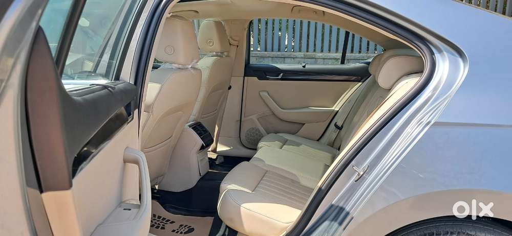 Skoda Superb Lk 1.8 Tsi At, 2017, Petrol