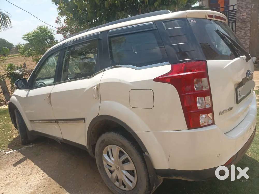Mahindra Xuv500 2015 Diesel 78543 Km Driven