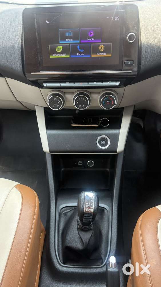 Renault Triber Rxz Easy-r Amt, 2023, Petrol