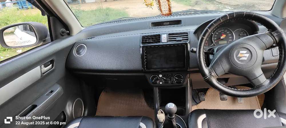 Maruti Suzuki Swift 2011