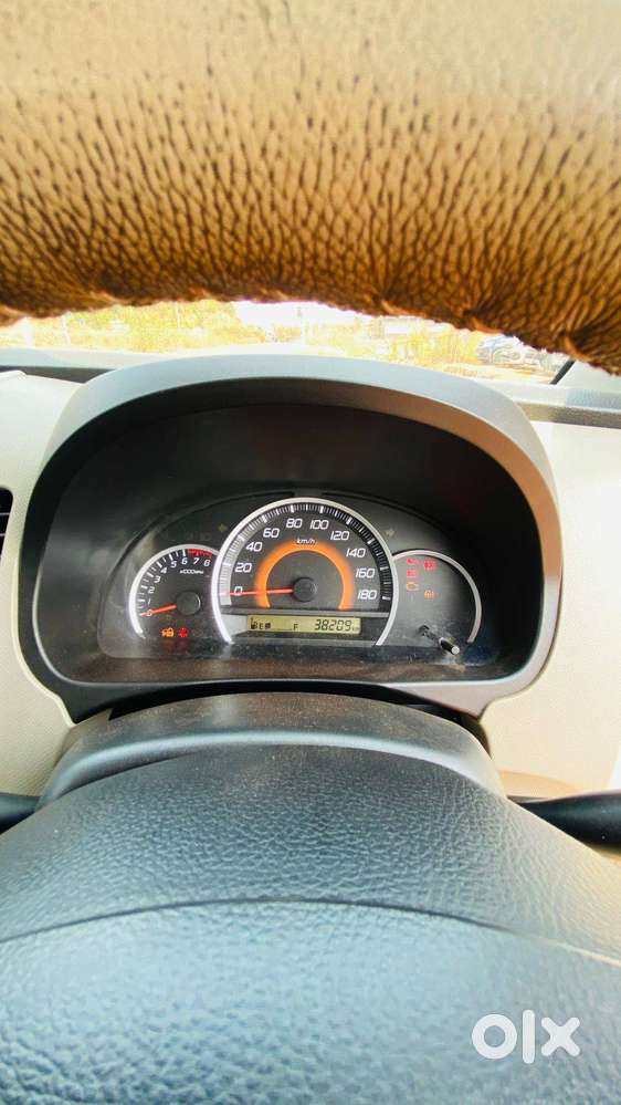 Low Driven (38k Km) Maruti Wagonr Vxi 2016 - Mint Condition - New Tyre