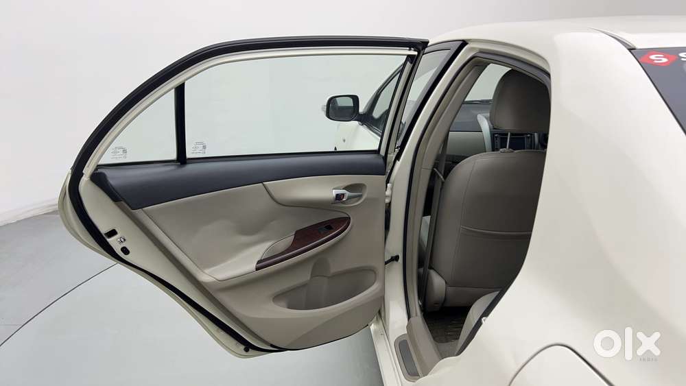 Toyota Corolla Altis 1.8 G, 2013, Petrol