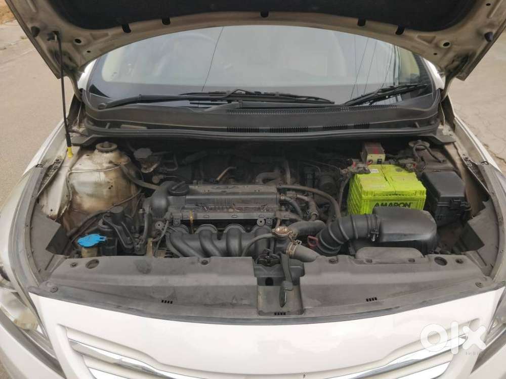 Hyundai Verna 1.6 Sx (o) Vtvt At, 2015, Petrol