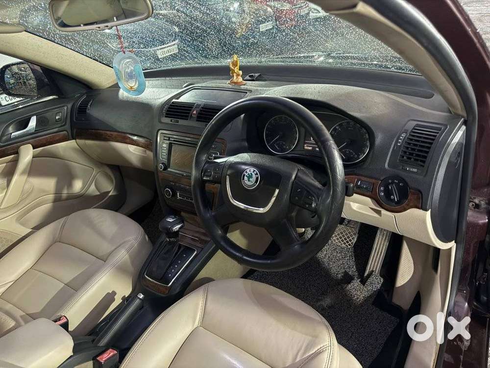 Skoda Laura Elegance 2.0 Tdi Cr At, 2014, Diesel