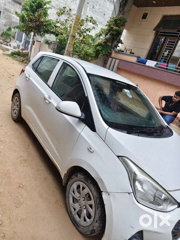 Hyundai Grand I10 Sportz 2017 Variant