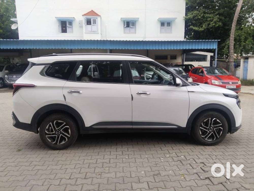 Kia Carens 1.4 Luxury 7 Str, 2023, Petrol