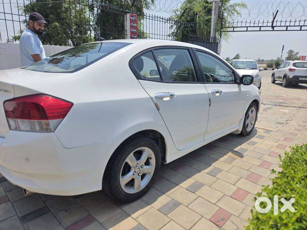 Honda City V At Exclusive, 2011, Petrol