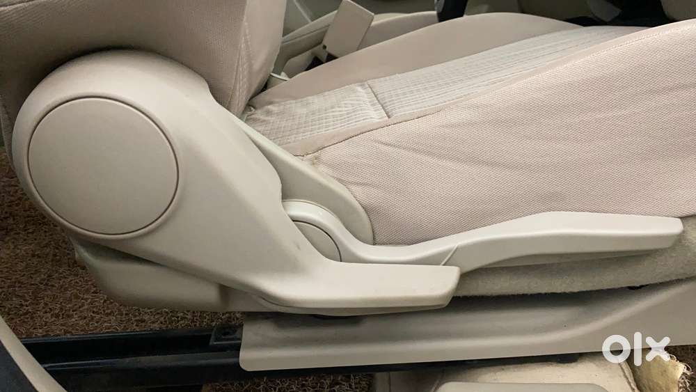 Maruti Suzuki Swift Dzire Amt Vxi, 2018, Petrol