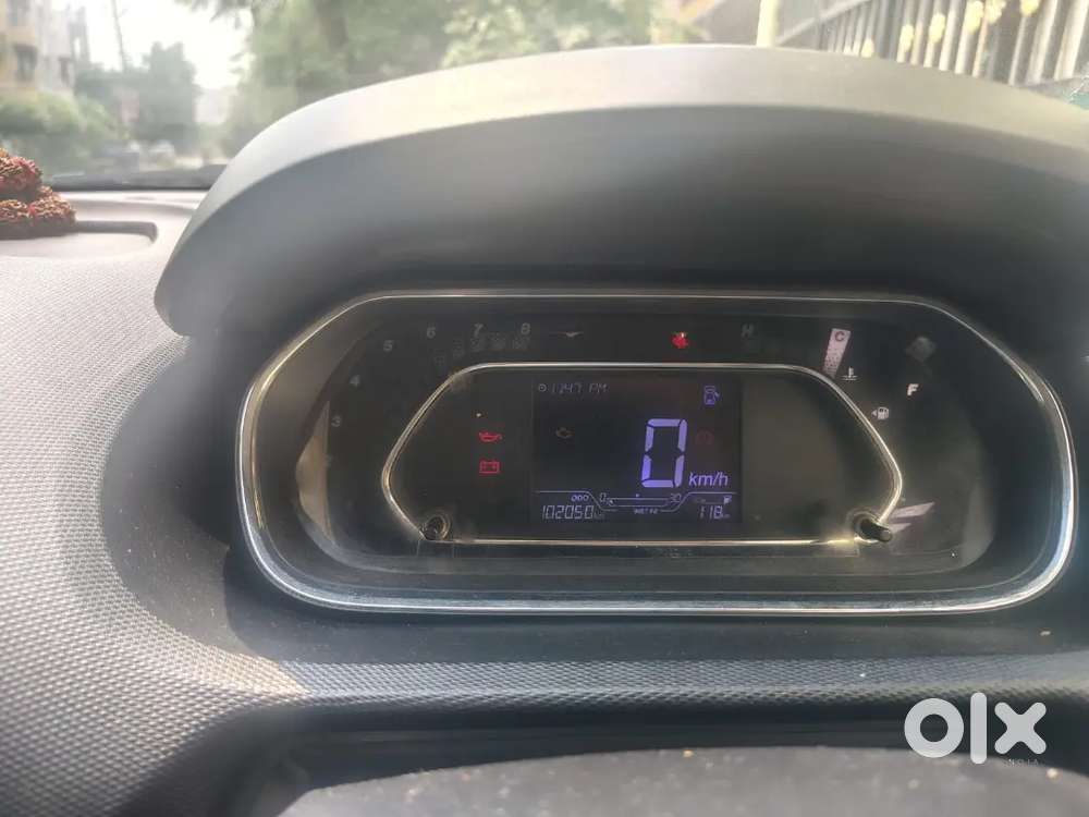 Tata Tiago 1.2 Liter Revetron Engine Top Model Xz+