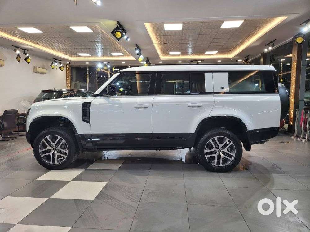 Land Rover Defender 3.0 L 130 Hse, 2023, Diesel