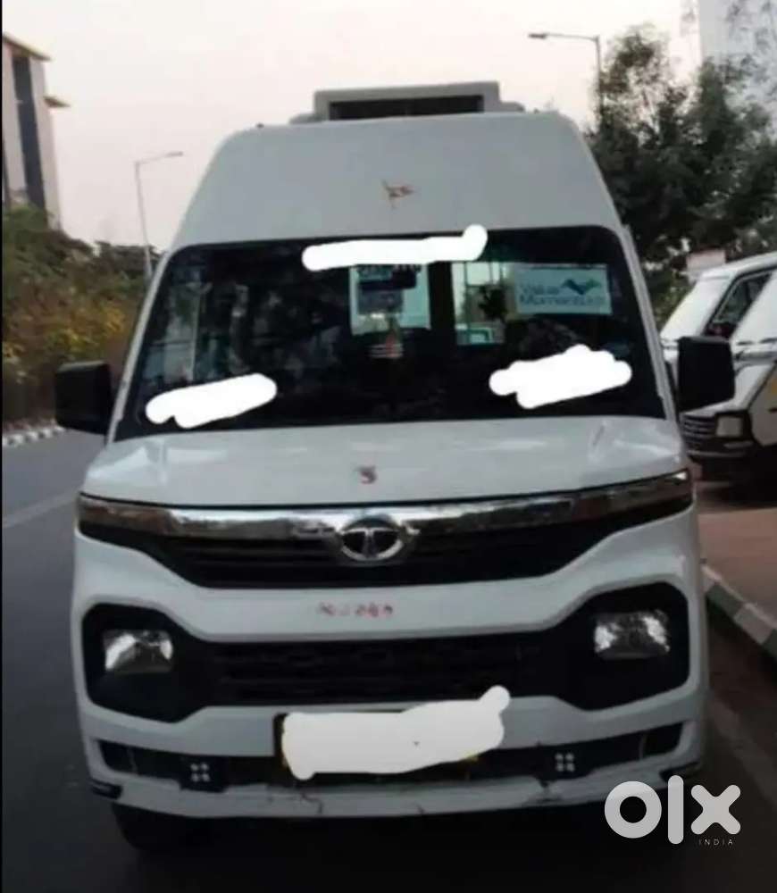 Tata Winger Deluxe 2022 With 9+1seater