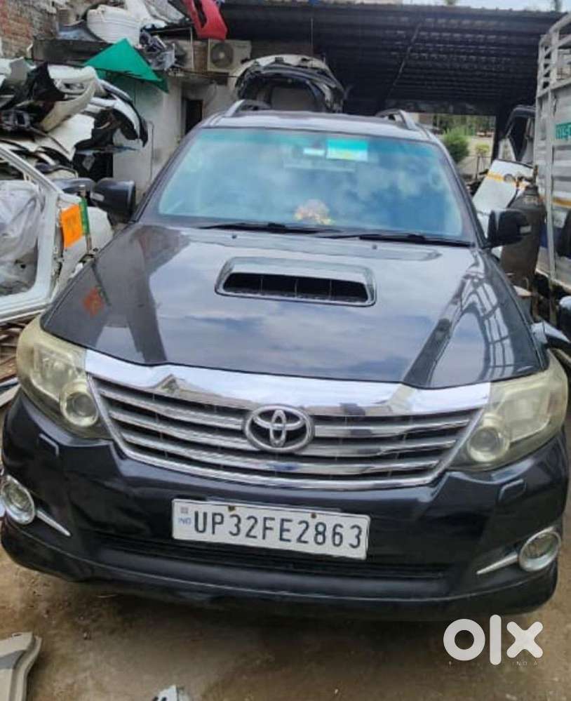 Toyota Fortuner 2013