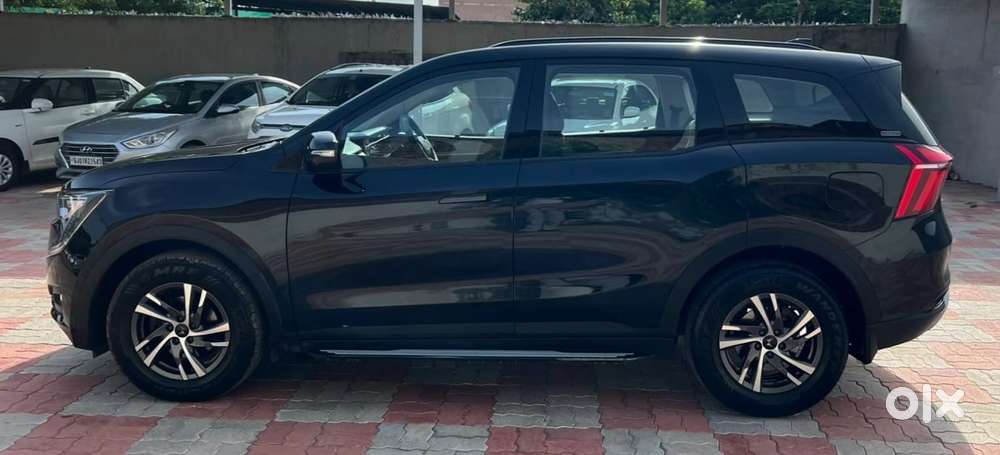 Mahindra Xuv700 2.2 Ax 5 Diesel At Str, 2024, Diesel