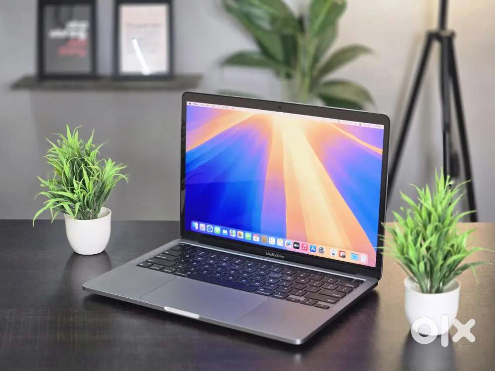 MacGallery Macbook Pro M1 8gb 256gb 13 inch With Warranty & Charger.