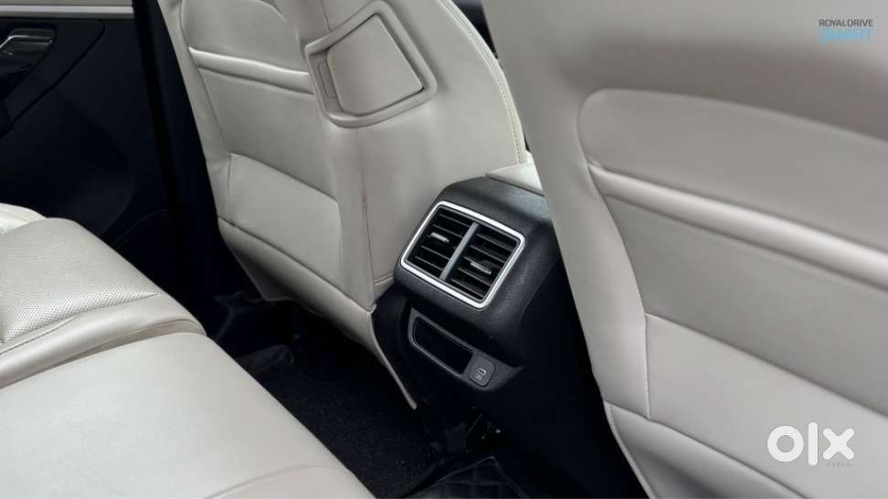 Mahindra Xuv700, 2022, Petrol