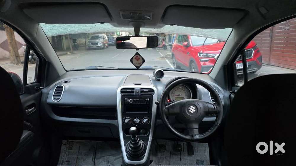 Maruti Suzuki Ritz Vxi, 2013, Petrol