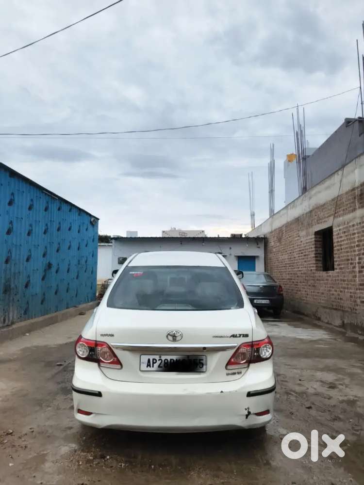 Toyota Corolla Altis 2011 Diesel 200000 Km Driven