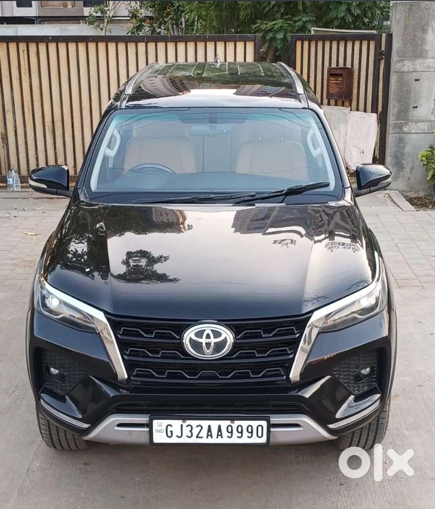 Toyota Fortuner [2021-ongoing] 2.8 2wd Diesel At, 2023, Diesel