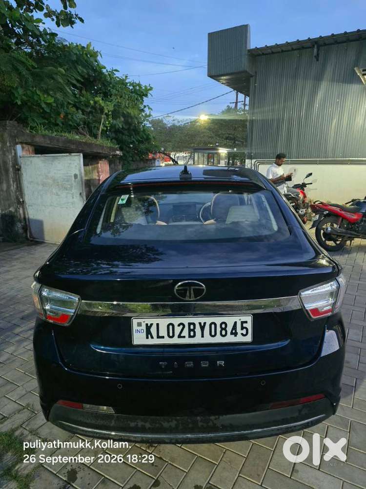 Tata Tigor Xza Plus, 2025, Petrol