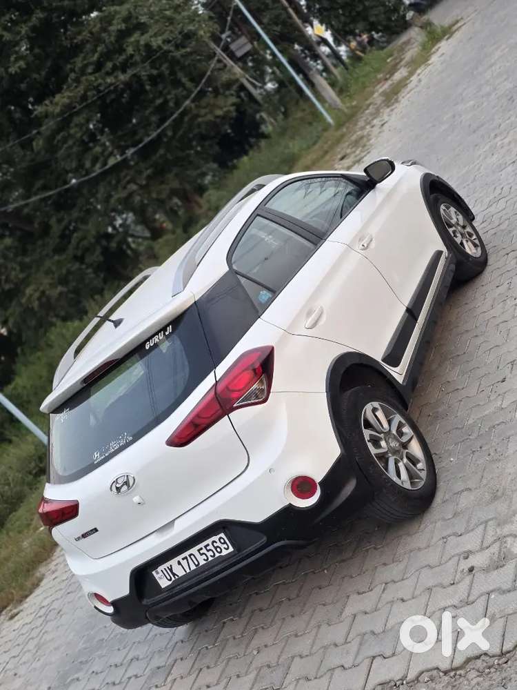 Hyundai I20 Active 
Petrol 
Full Insurance
Central Locking