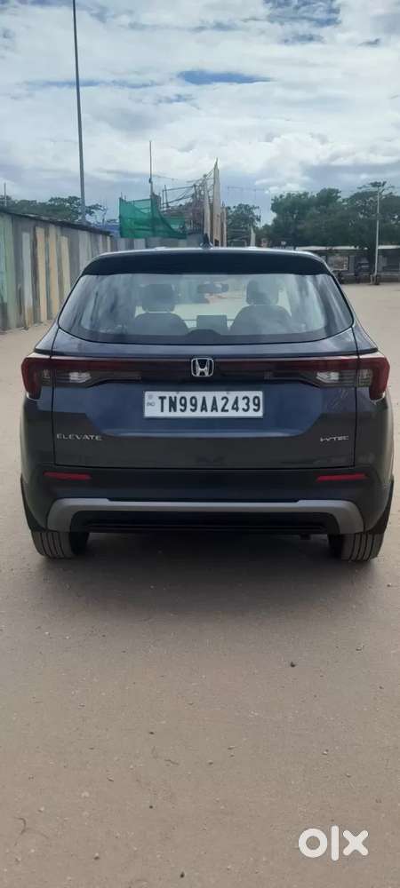 Honda Elevate V Mt, 2023, Petrol