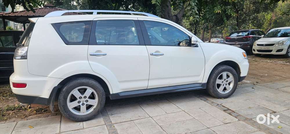 Mitsubishi Outlander 2.4 Cvt, 2010, Petrol