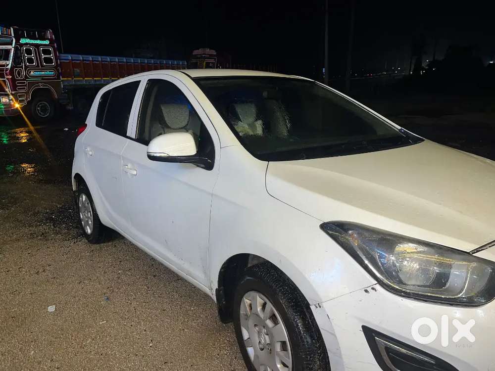 Hyundai New I20 Magna 2012