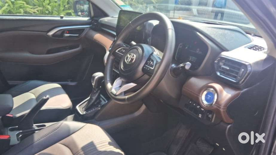 Toyota Urban Cruiser Hyryder 1.5 V Hybrid, 2024, Petrol