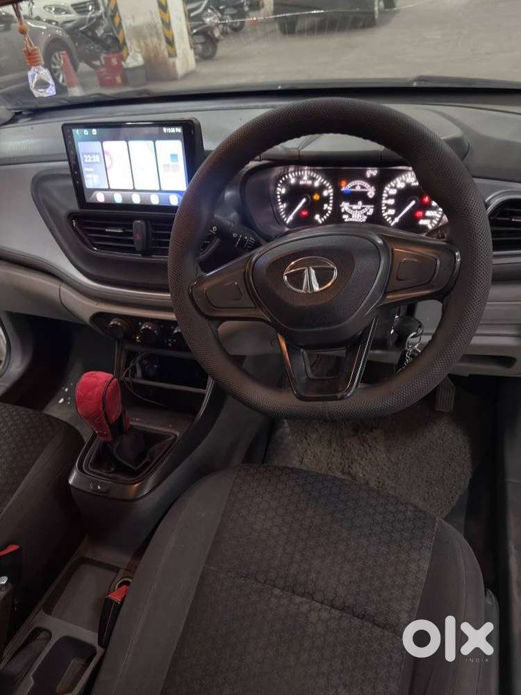 Tata Altroz 1.2 Xe, 2021, Petrol