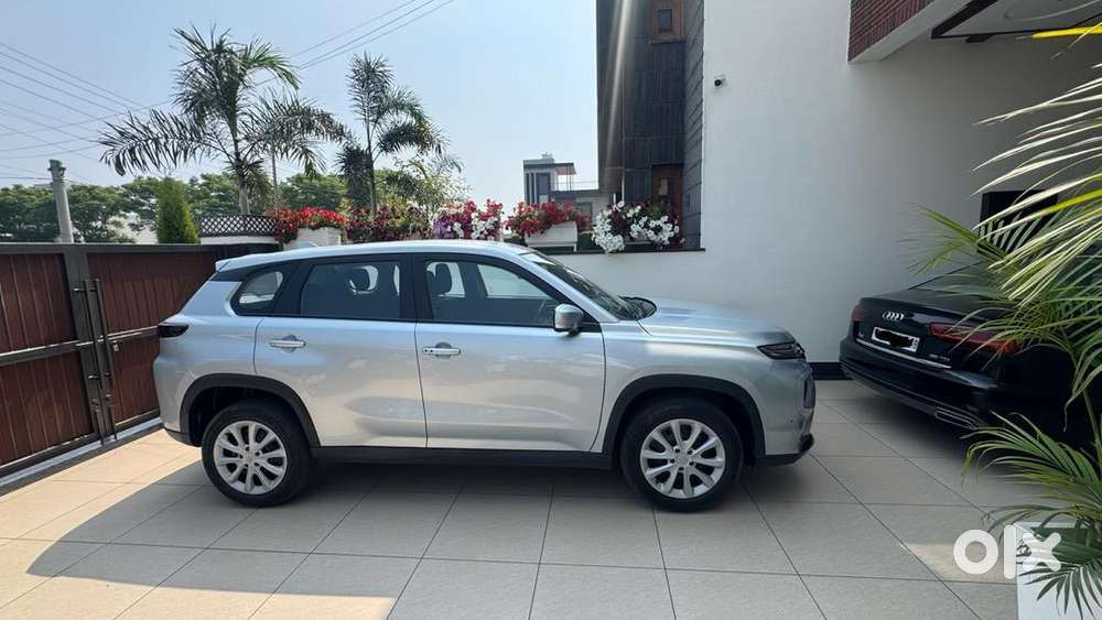 Toyota Urban Cruiser Hyryder 2025 Petrol Well Maintained